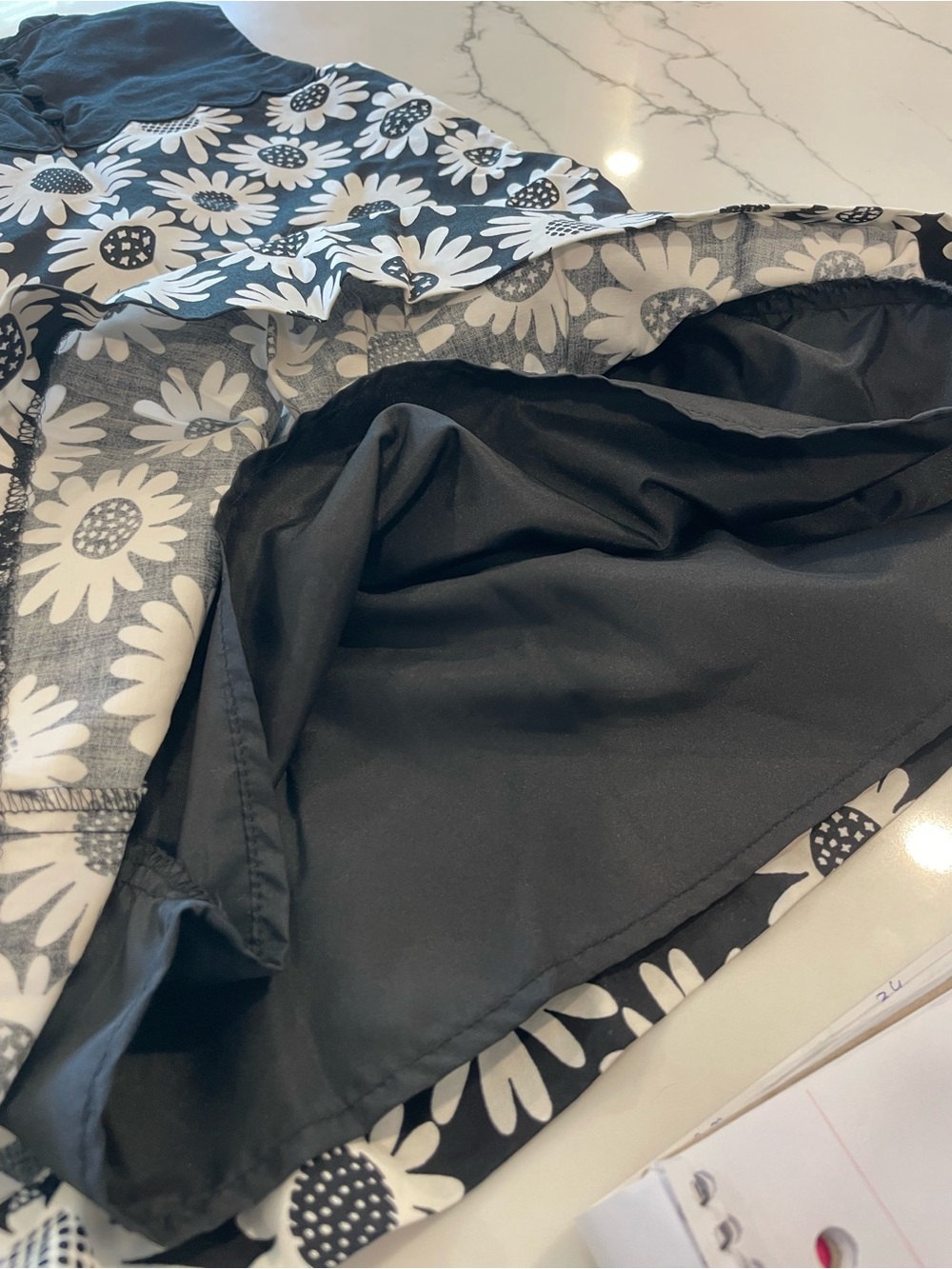 Victoria Beckham Girls Black n White Daisy Print Dress - Picture 6 of 10
